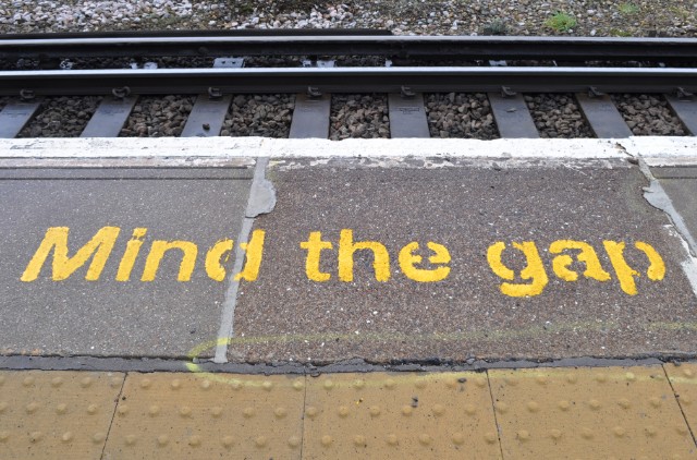 Mind the Gap Rafaela Ely, CC BY 2.0